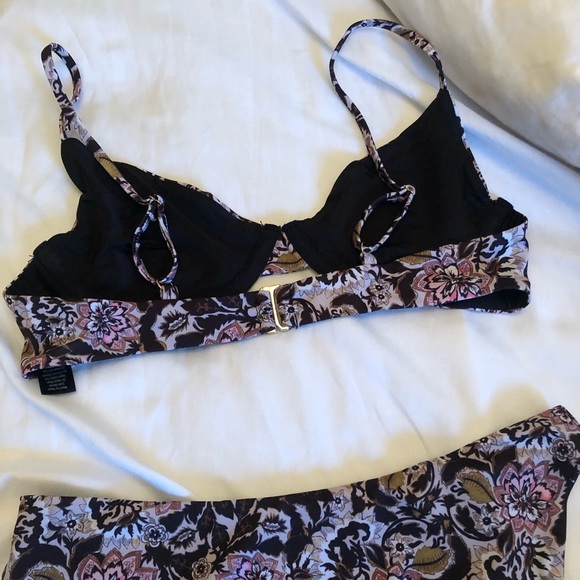 Beach Riot bikini set - Picture 5 of 6